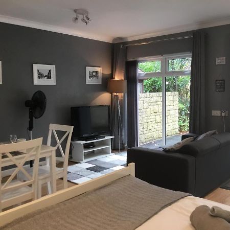 Self-Contained Apartment 코샘 외부 사진