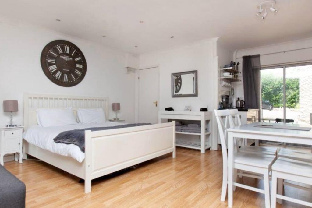 Self-Contained Apartment 코샘 외부 사진
